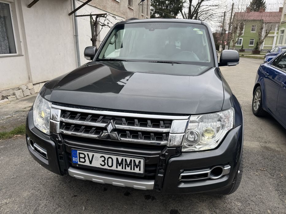 Mitsubishi Pajero 2015