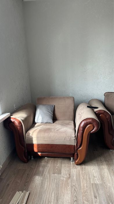 Продам диван с креслом