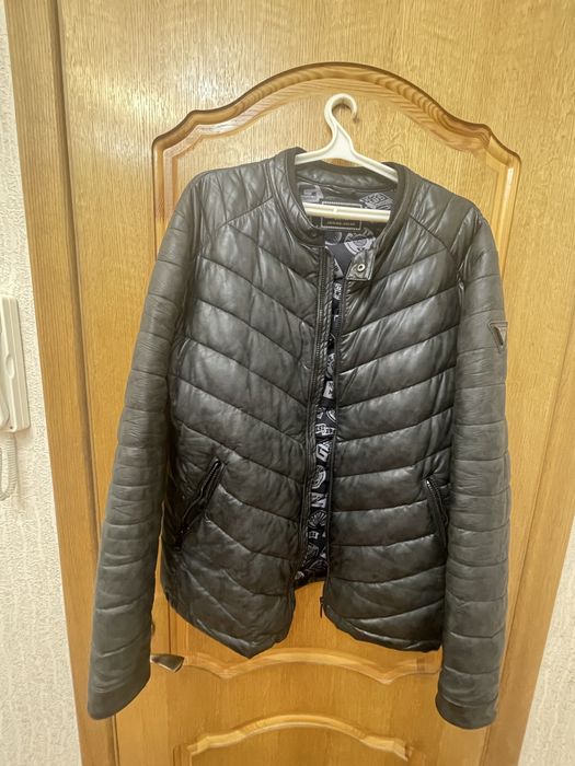 Мужская куртка Guess