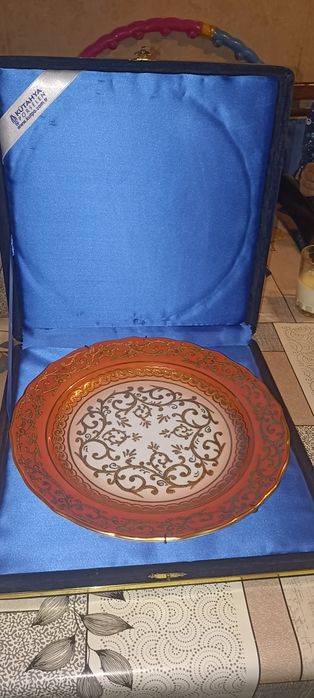 Продаю коллекционную тарелку Kutanya Porselen