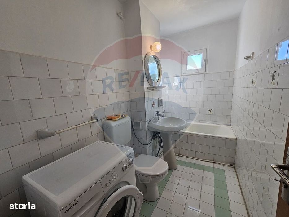 Apartament cu 3 camere de vânzare
