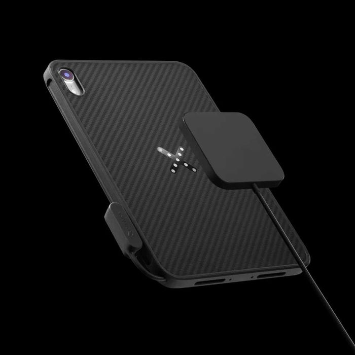 Кейсове и аксесоари на Pitaka за iPhone / Samsung от карбон