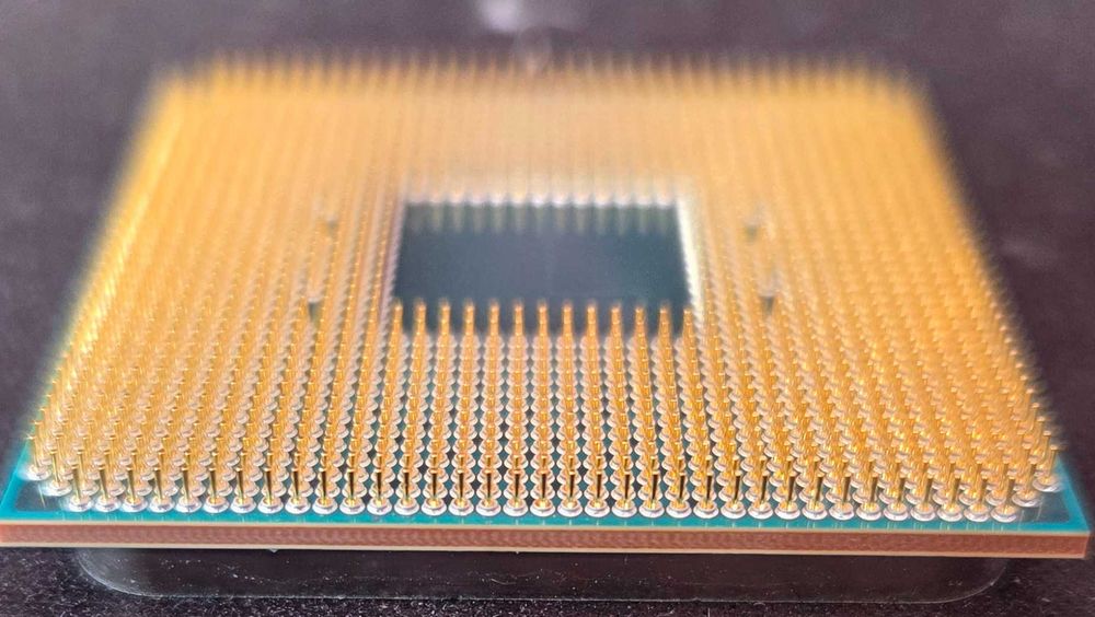 CPU: AMD Ryzen 7 5700 - в Гаранция до 2028