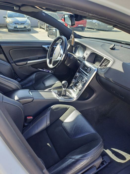 Volvo S60 R-Design original 2015/1.6 diesel/Look Sportiv&Consum Redus