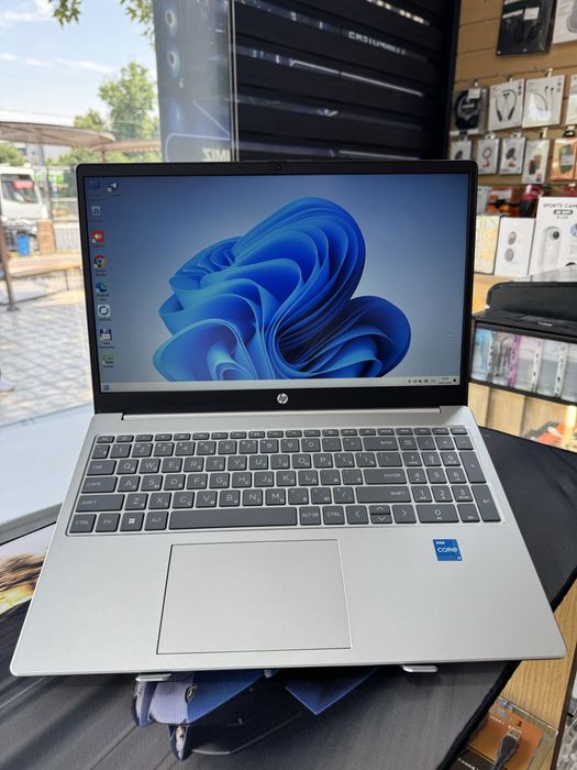 HP laptop 15 core i3