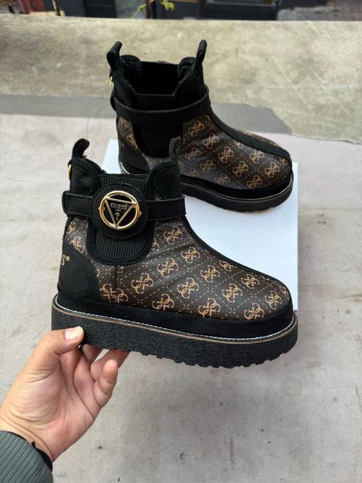 UGG model nou superb !!