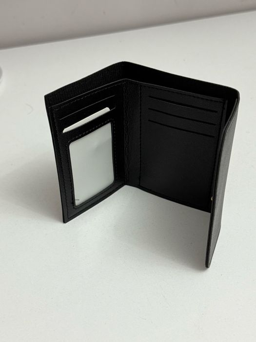 Кошелек на кнопке, новый