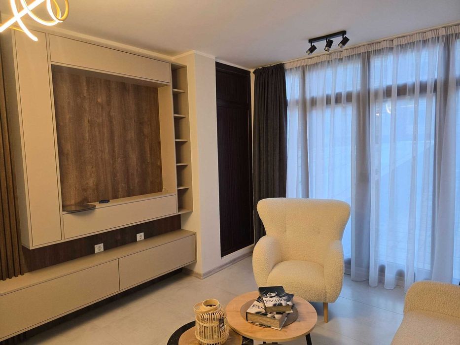 Двустаен апартамент,кв.Дружба 2