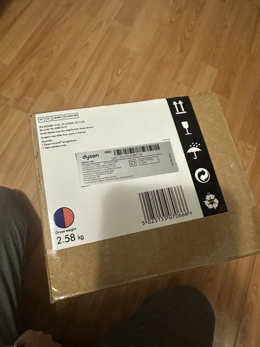 Dyson airstrait velvet