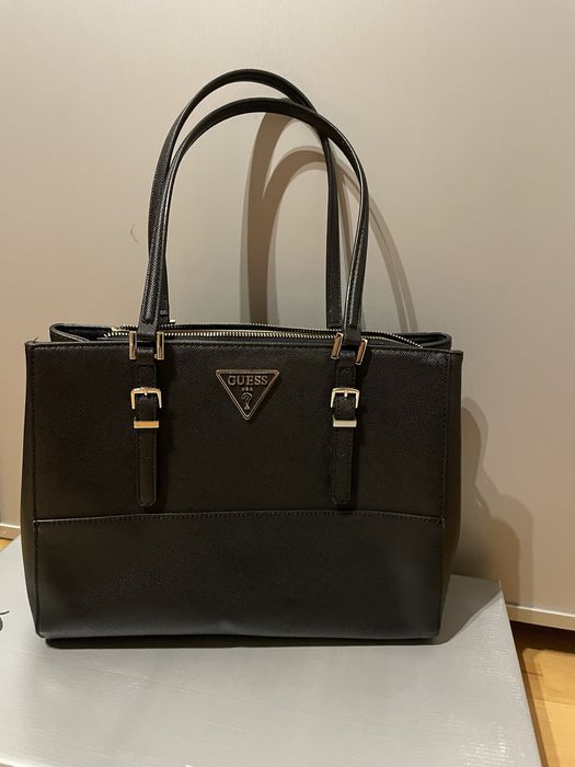 NOU Poseta/genta Guess