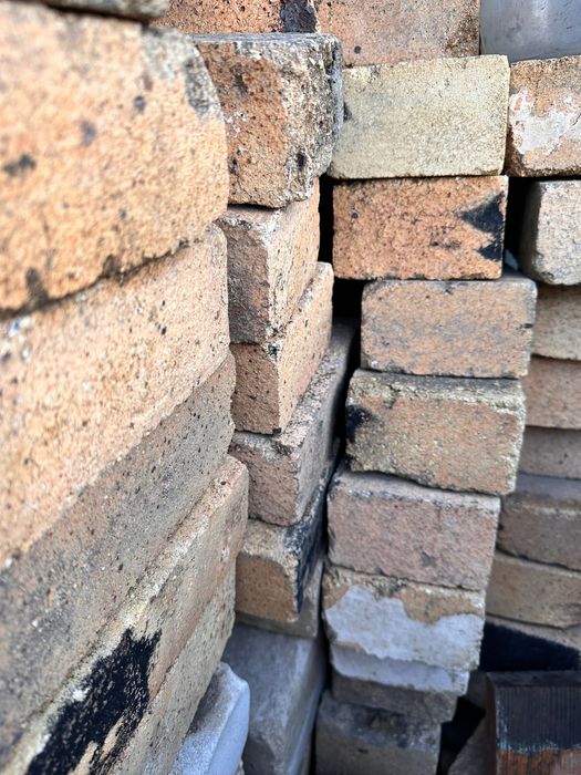 Продам кирпич огнеупорный б/у