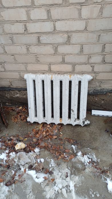 Батарея чугунная