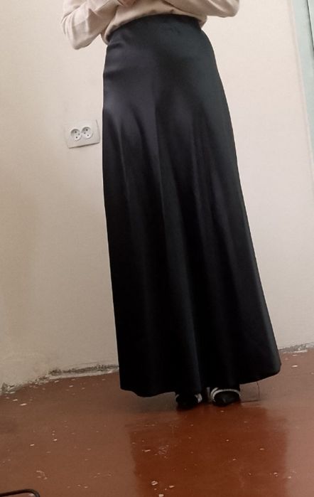 Юбка астынан түсірілген фото