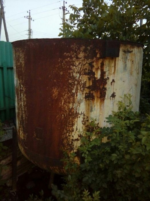 Железная ёмкость