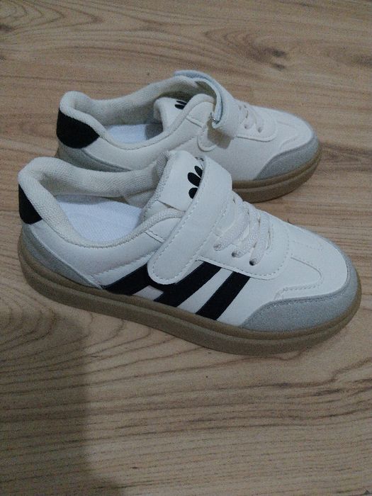 Нови детски маратонки, Размер 33