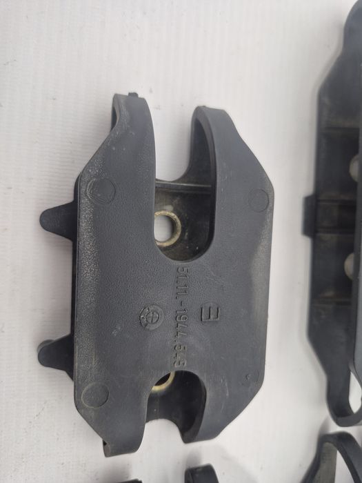 Крепление бампера(салазки) BMW Е34