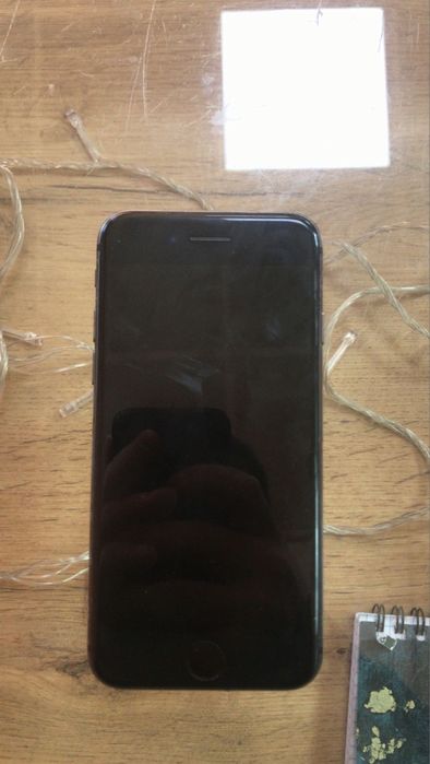 Продам Iphone 7,8