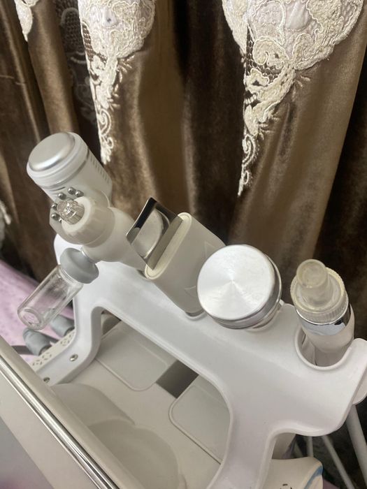 LED-фотонная маска для лица