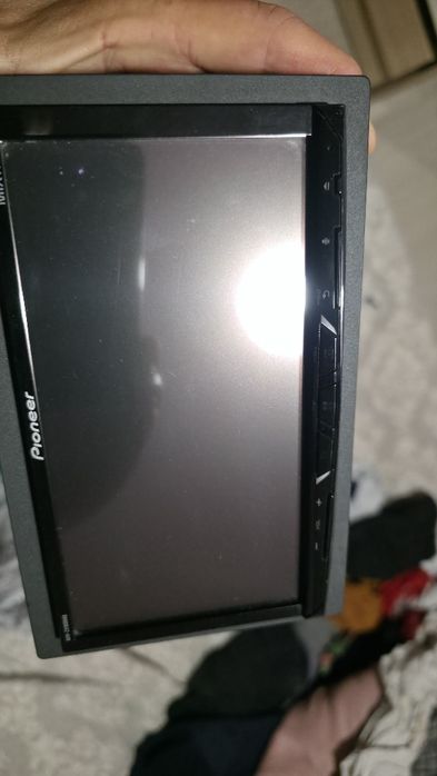 Продавам Pioneer avh-z5100dab