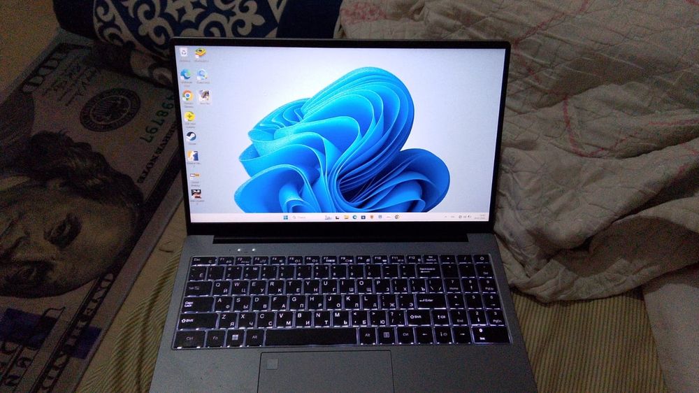 Хотел продать ноутбук VisionX