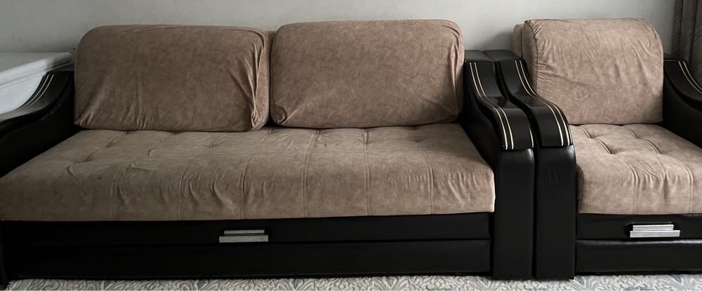 Продаю диван с креслом