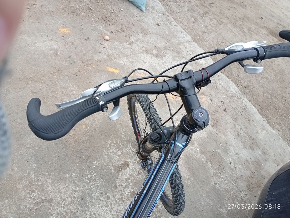 Vand bicicleta  de ofrod si de oras