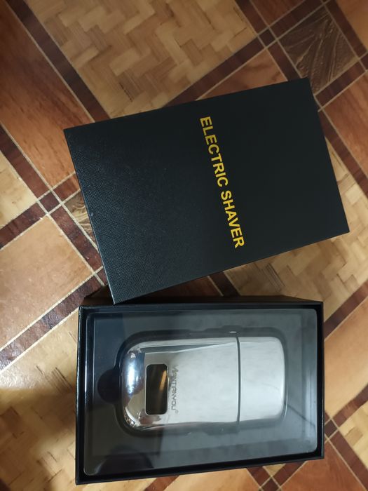 Soqol oladigan elektronik britva sotiladi