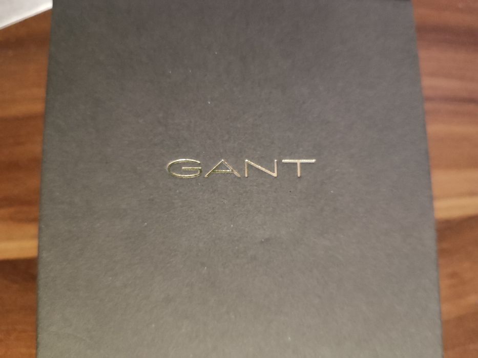 Продавам ръчен часовник