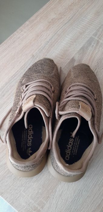 Adidasi marca Adidas, nr.42