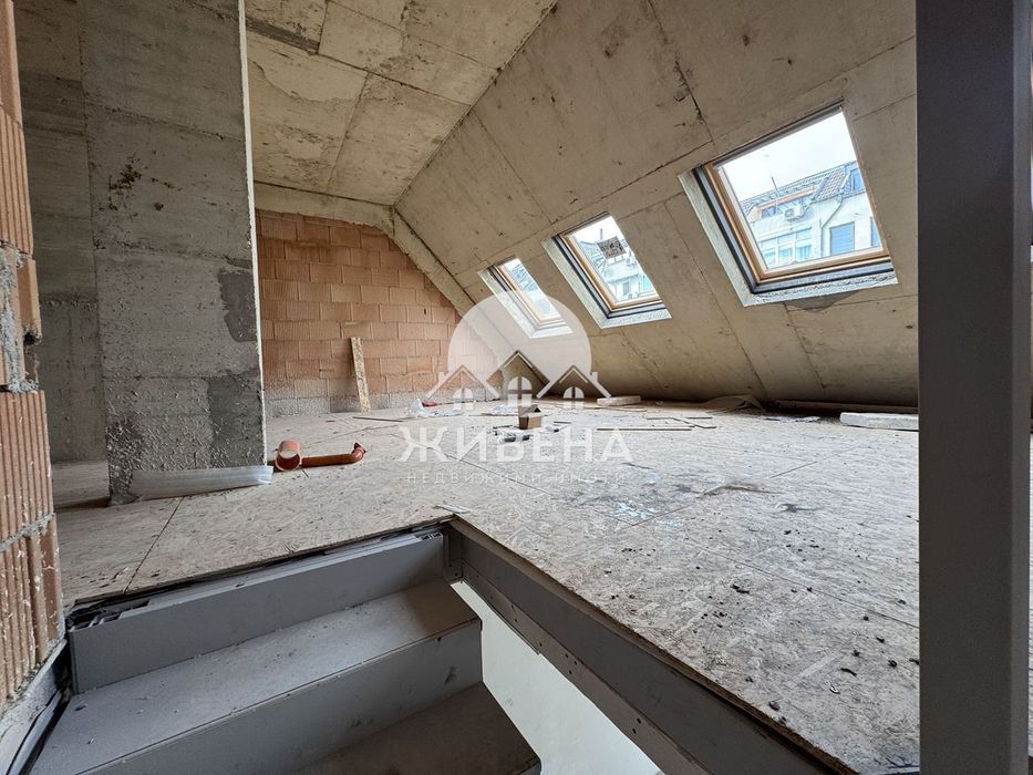 Продава 3-стаен мезонет, До ключ, кв. Победа, площ 80 кв.м