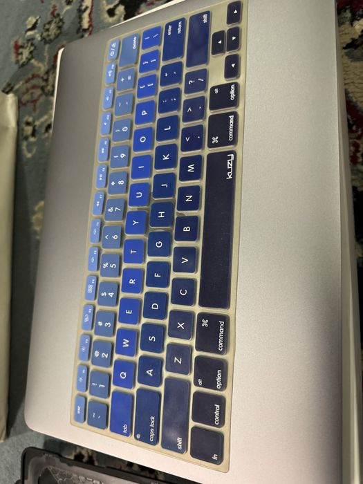 Срочно MacBookAir в хорошие руки