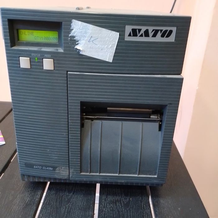 Момитори и баркод принтер