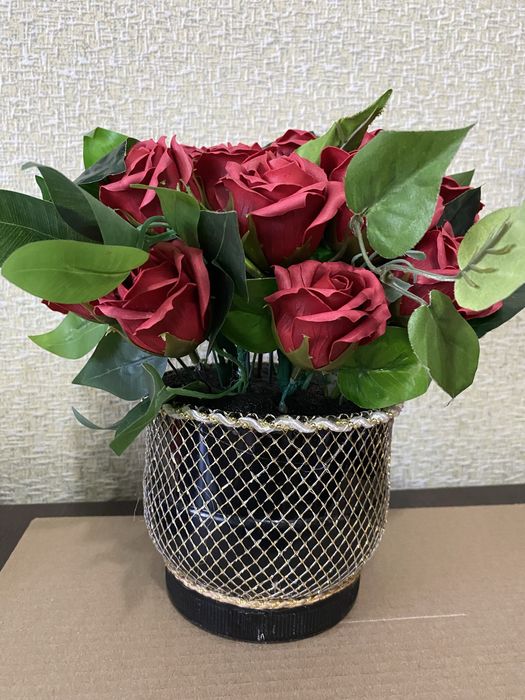 . Цветы искусственные