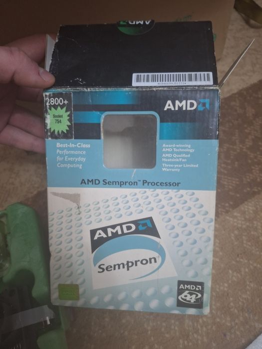 Процессор AMD Sempron 2800+ (Socket 754)
