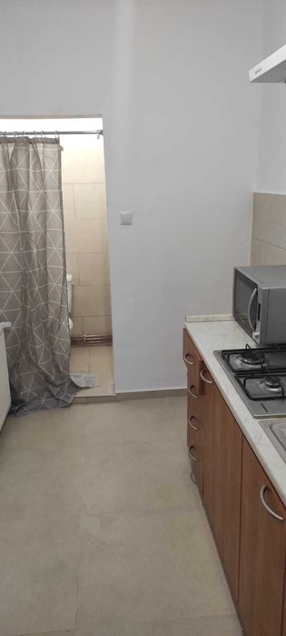 Închiriez apartament