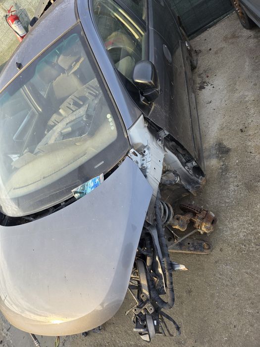 Capota usa stop aripi fuzeta cutie Hyundai i10 1.1i  piese