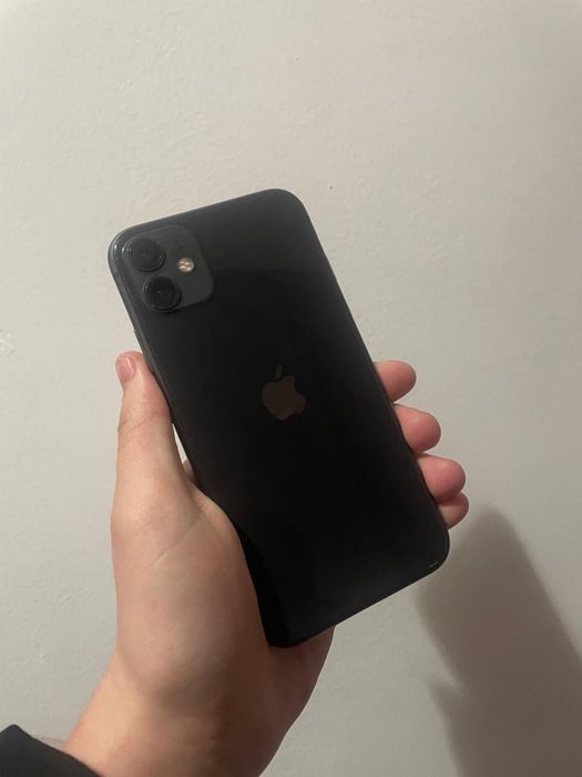 Айфон 11 128гб  73 акм