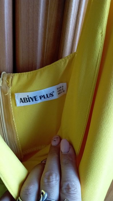 De vânzare rochie