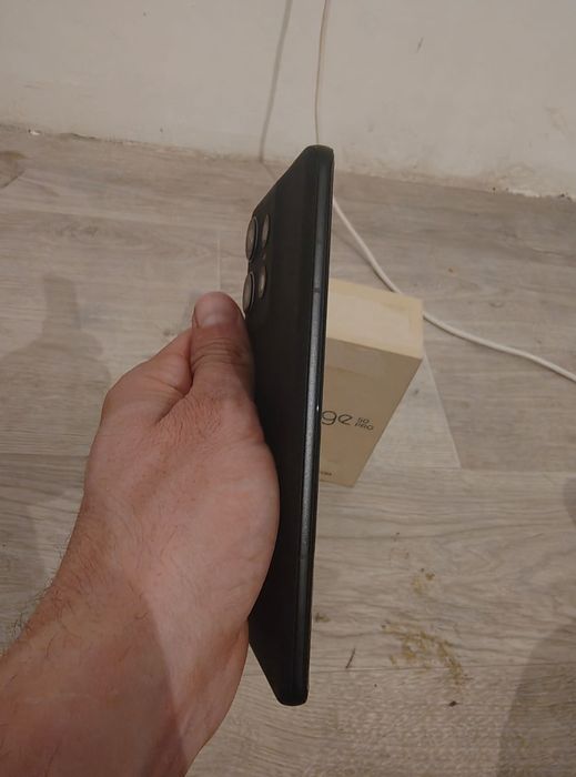 Motorola edge 50 pro 512