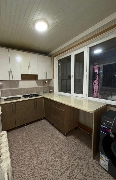 Срочно!!  Кухонный гарнитура