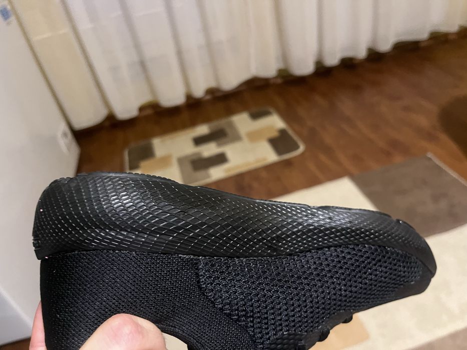 Adidasi Under Amour negri nr. 40.5