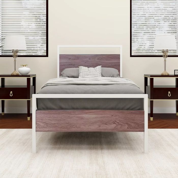 Металлическая кровать к1