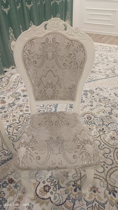 Продам стол стулья