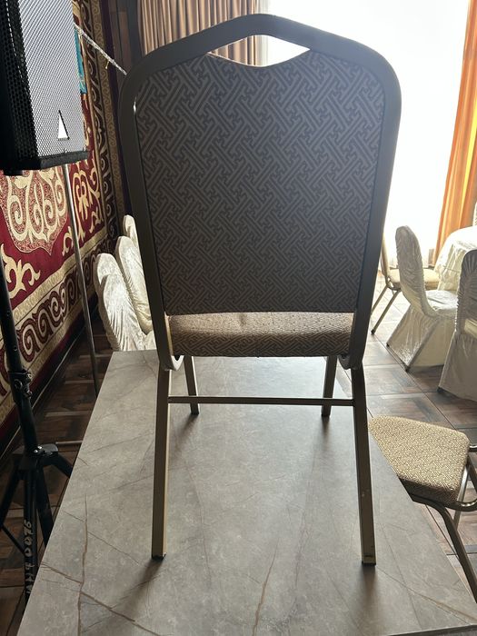 Стулья для кафе, ресторанов