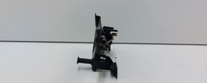 Broasca capota  8d0823509c Audi A4 B5 seria