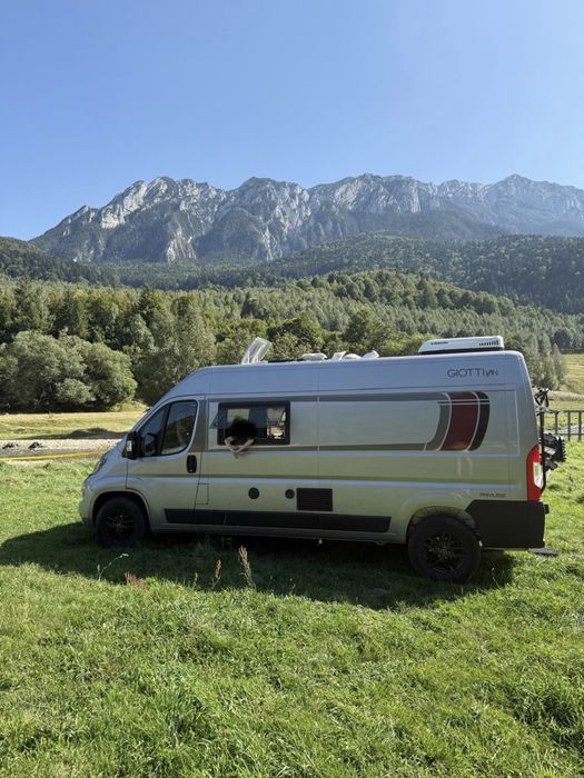 Campervan GiottiLine 60T – Peugeot Boxer – 2023 – 15.000 km  Echipare premium • Full off-grid / off-camping • Primul proprietar