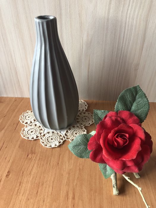 Вази за цветни букети