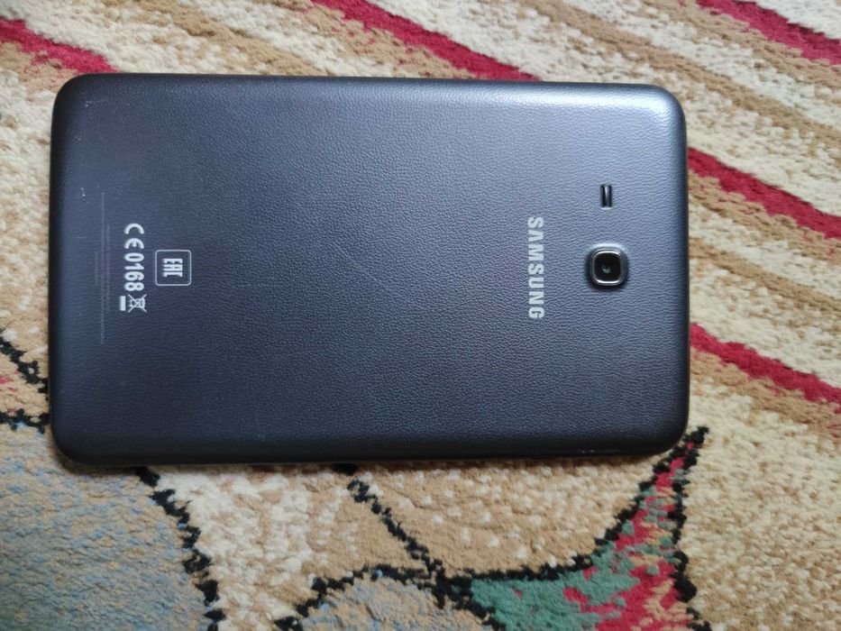 Планшет Samsung Galaxy Tab 3 Lite SM-T110