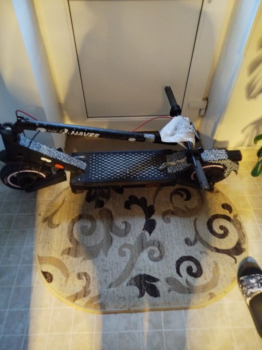 Vând Trotineta impecabila