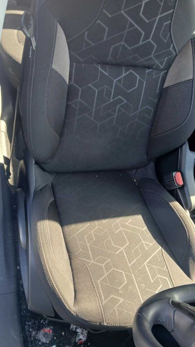 Пежо 2008 , 1,2 бенз . На части